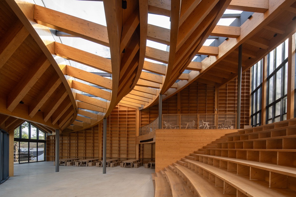 carpenters home by primary architects