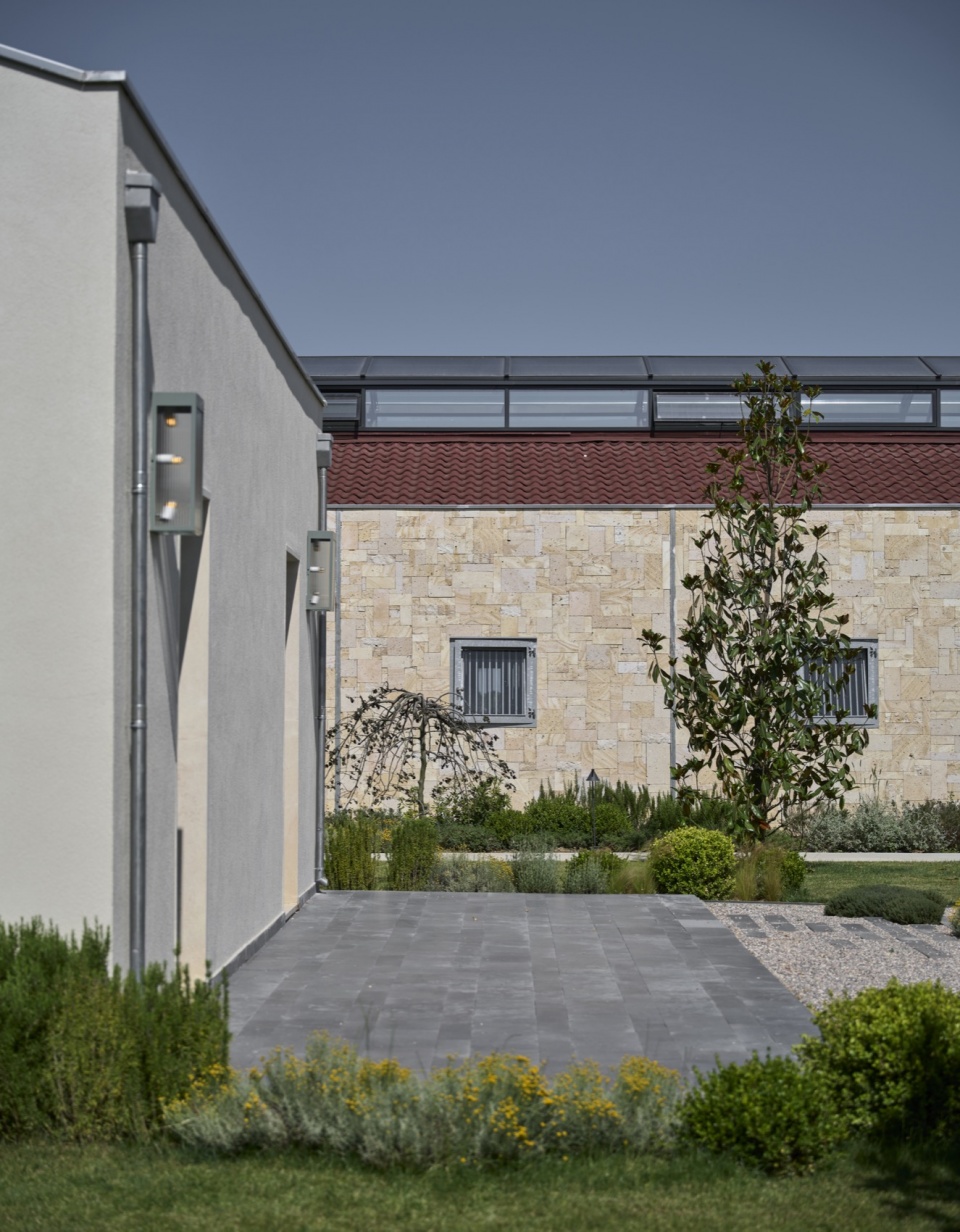 hara seher by equine design studio