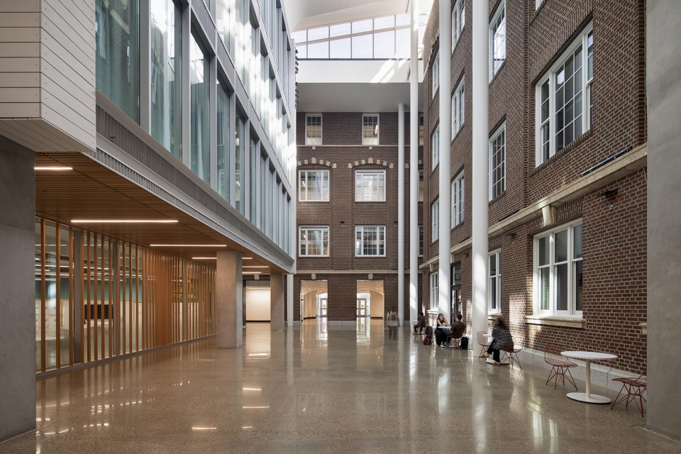 university of alberta commons by zeidler architecture