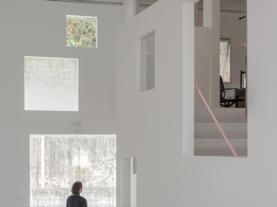 apelron contemporary by aether architects archigress