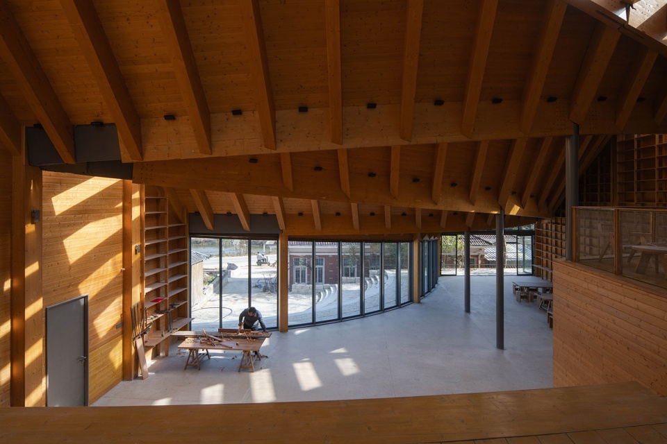 carpenters home by primary architects