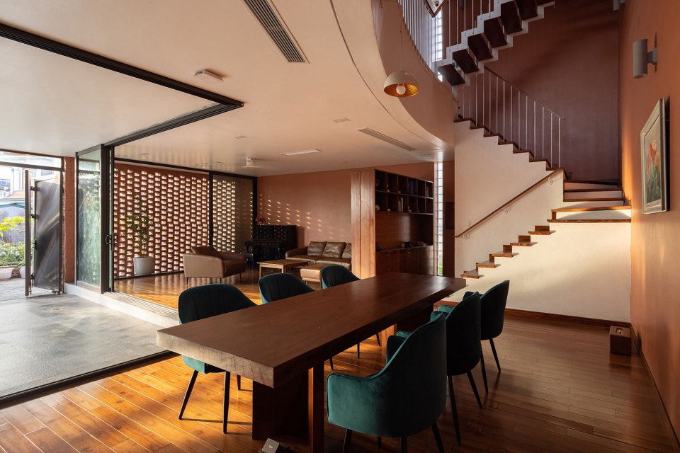 CUBE Creative Usage of Bricks Earth
