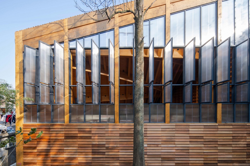 carpenters home by primary architects