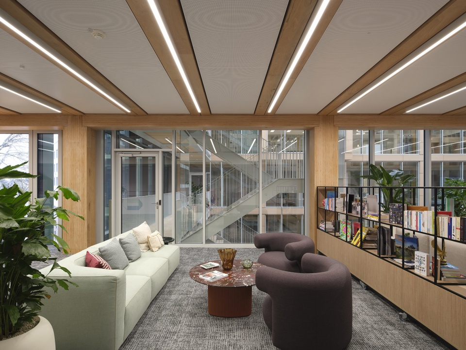 i8 office building by c f moller architects
