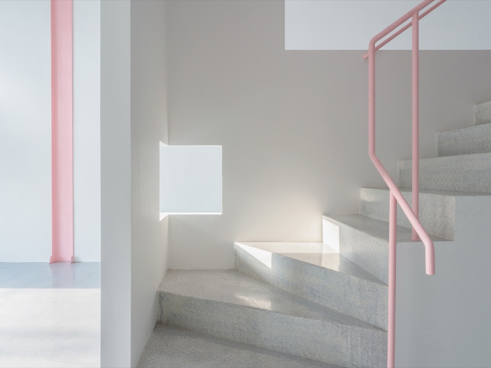 apelron contemporary by aether architects archigress