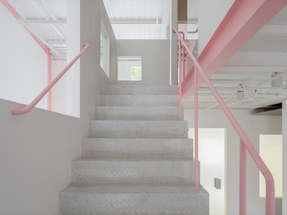 apelron contemporary by aether architects archigress
