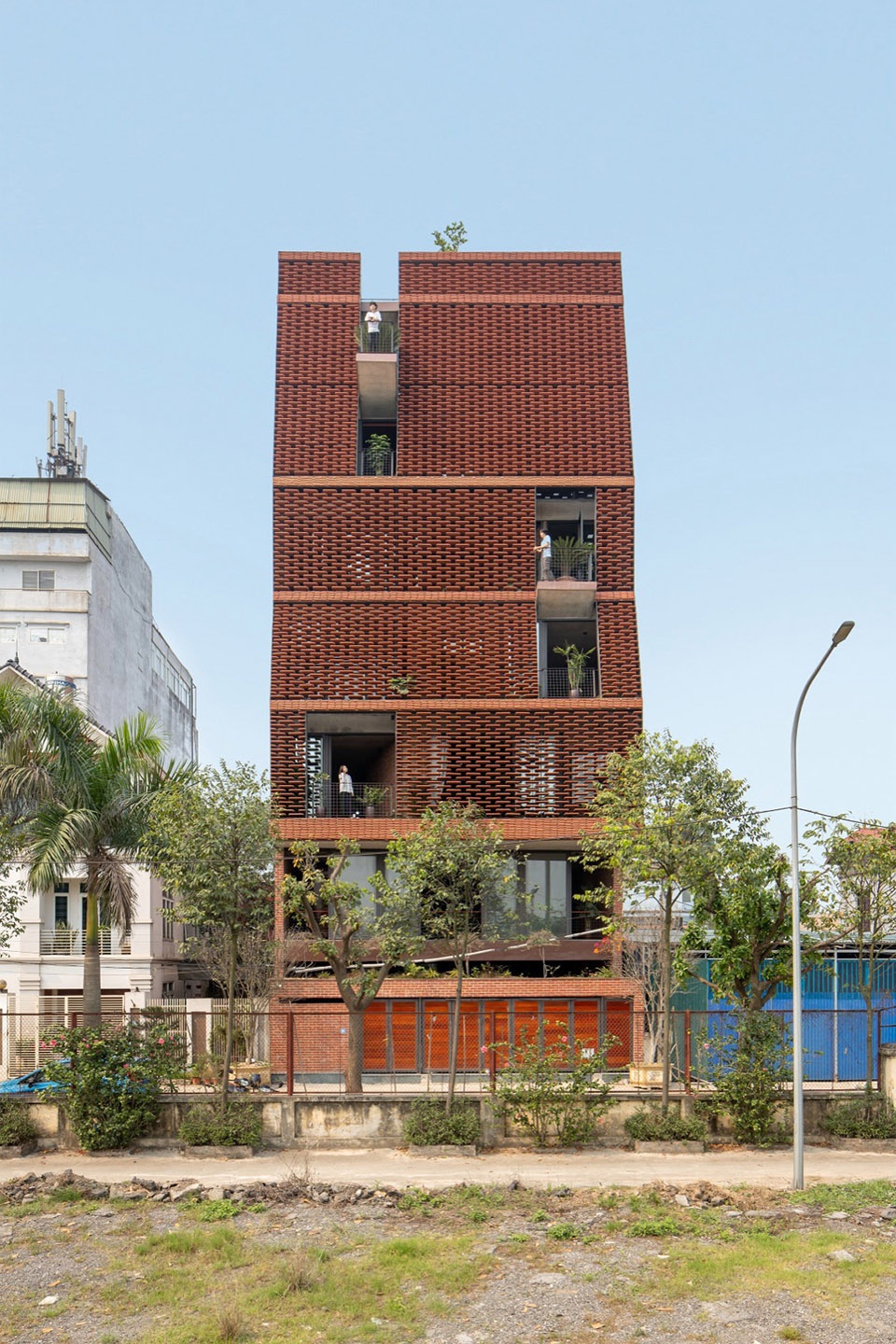 TROPICAL FLOW by HP Architects