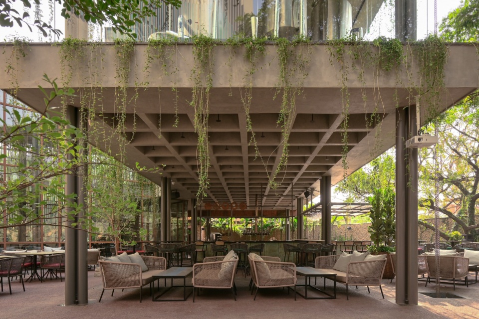 babylon bar kitchen by 23 degrees design shift