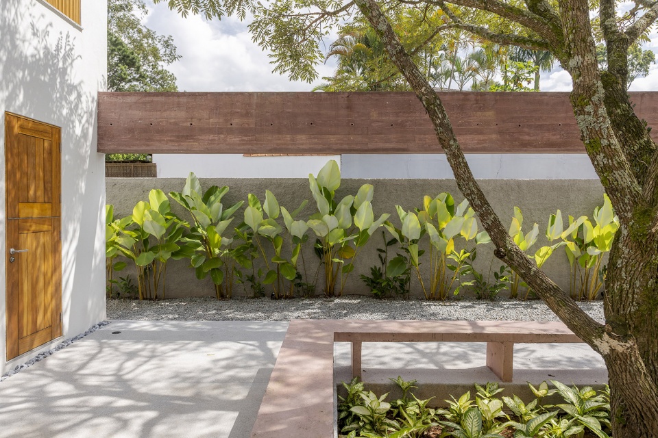 casa bosque by rawi arquitetura