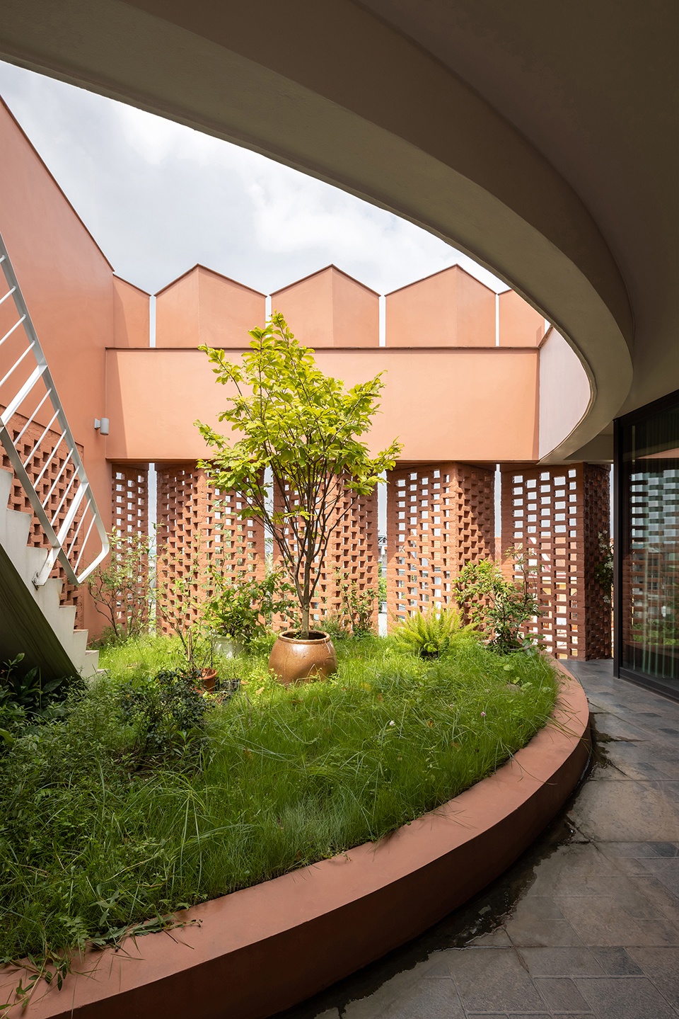CUBE Creative Usage of Bricks Earth