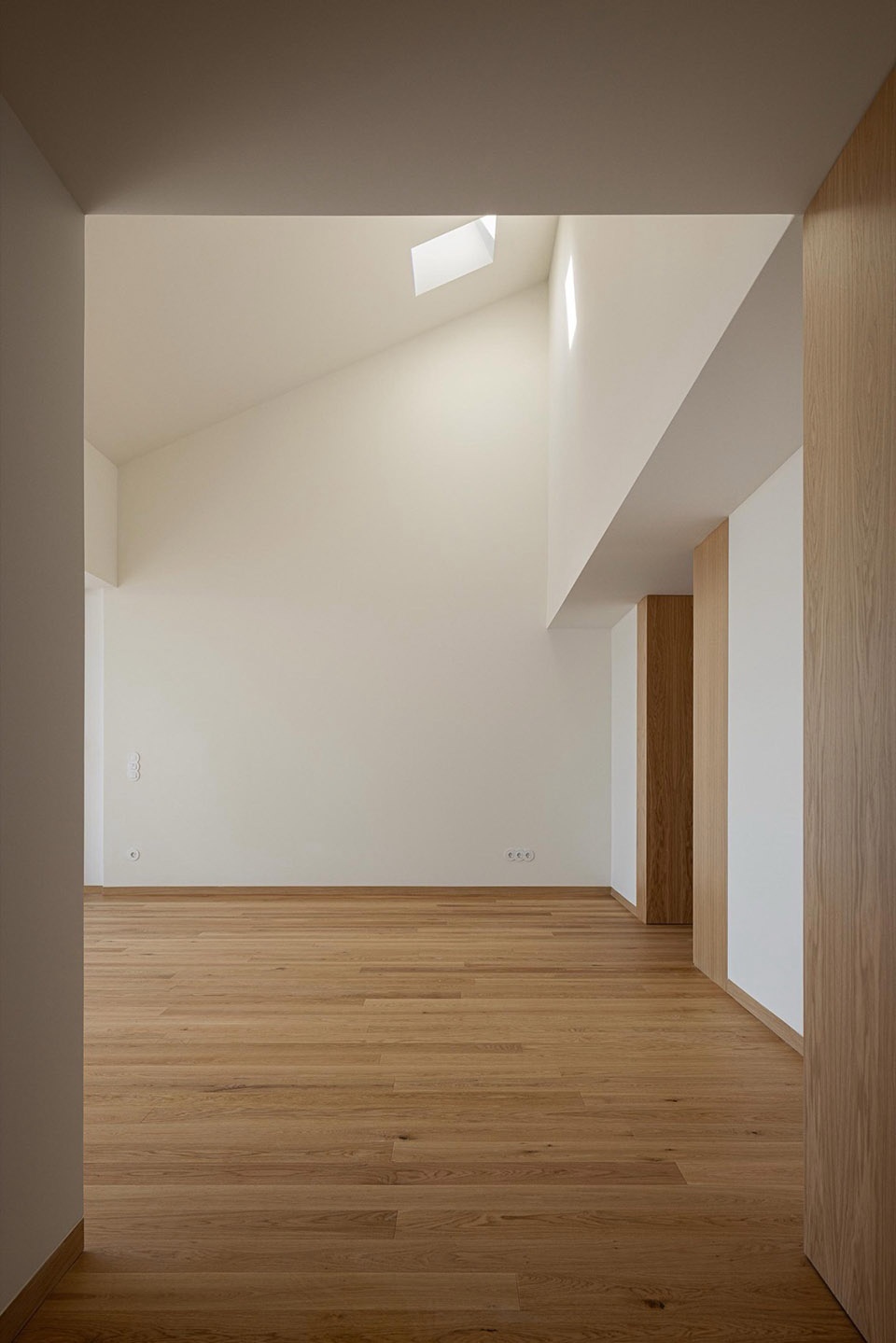 Edifício De Habitacao Multifamiliar Hintze Ribeiro By Helder Da Rocha Arquitectos