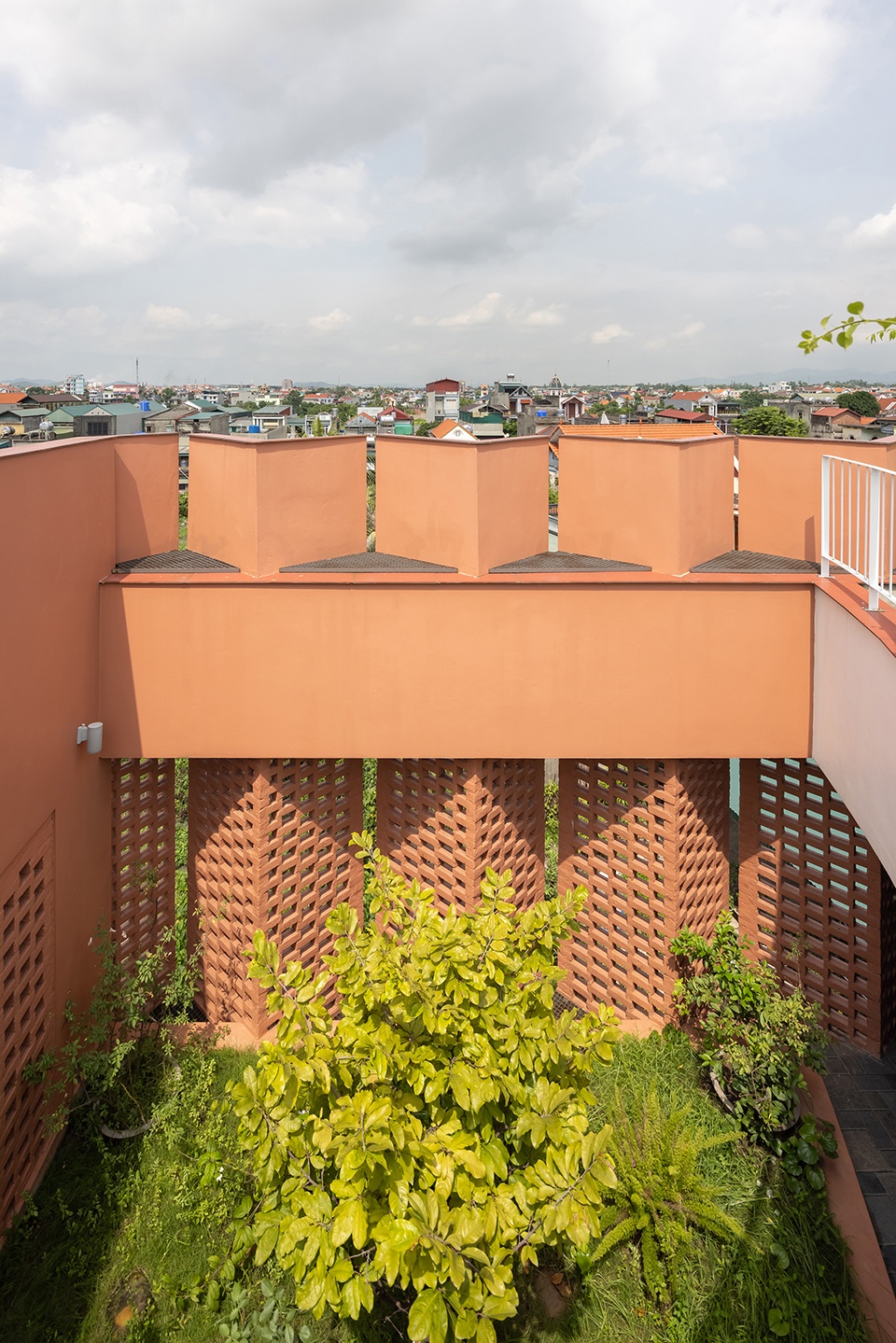 CUBE Creative Usage of Bricks Earth