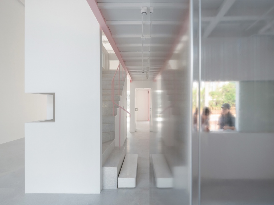 apelron contemporary by aether architects archigress