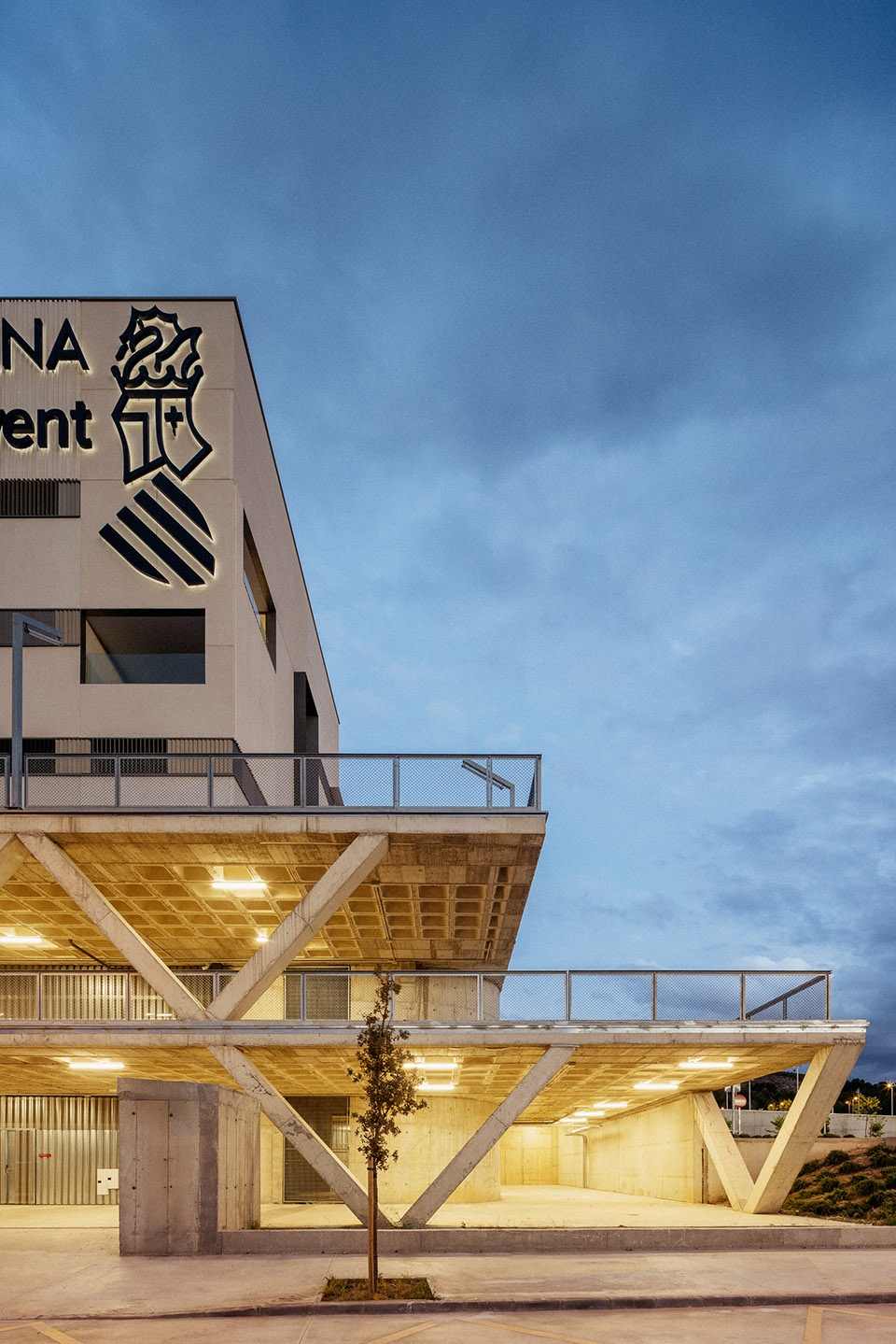 new ontinyent hospital by contell martinez arquitectos