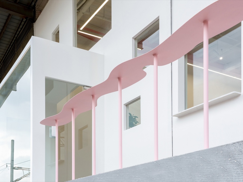apelron contemporary by aether architects archigress