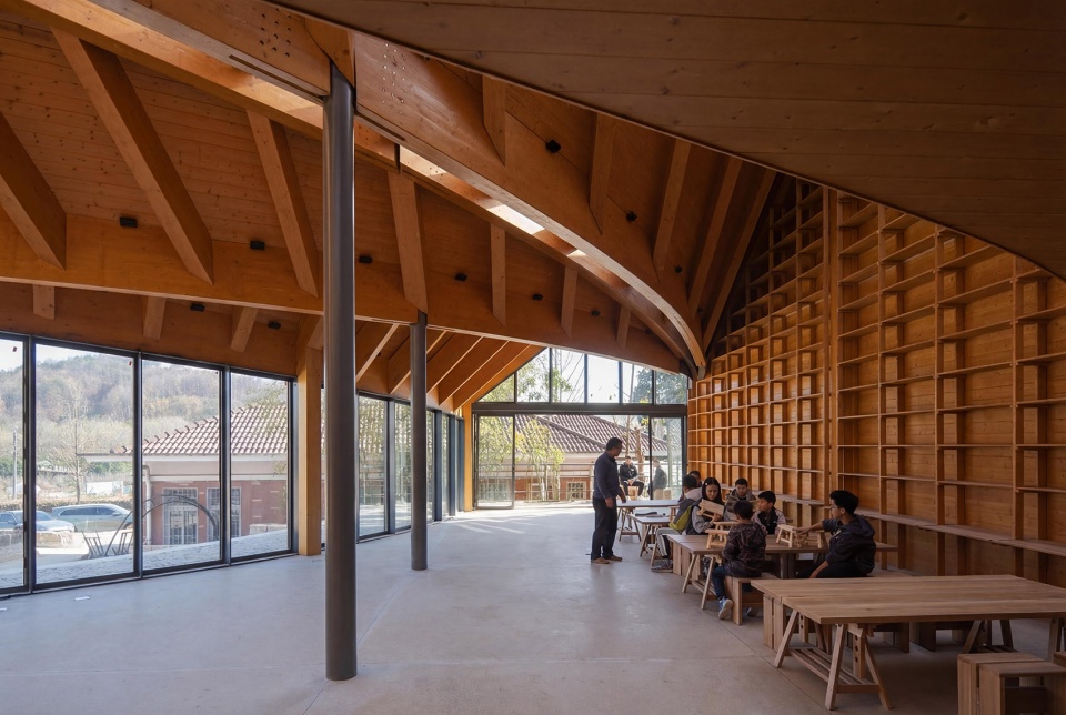 carpenters home by primary architects