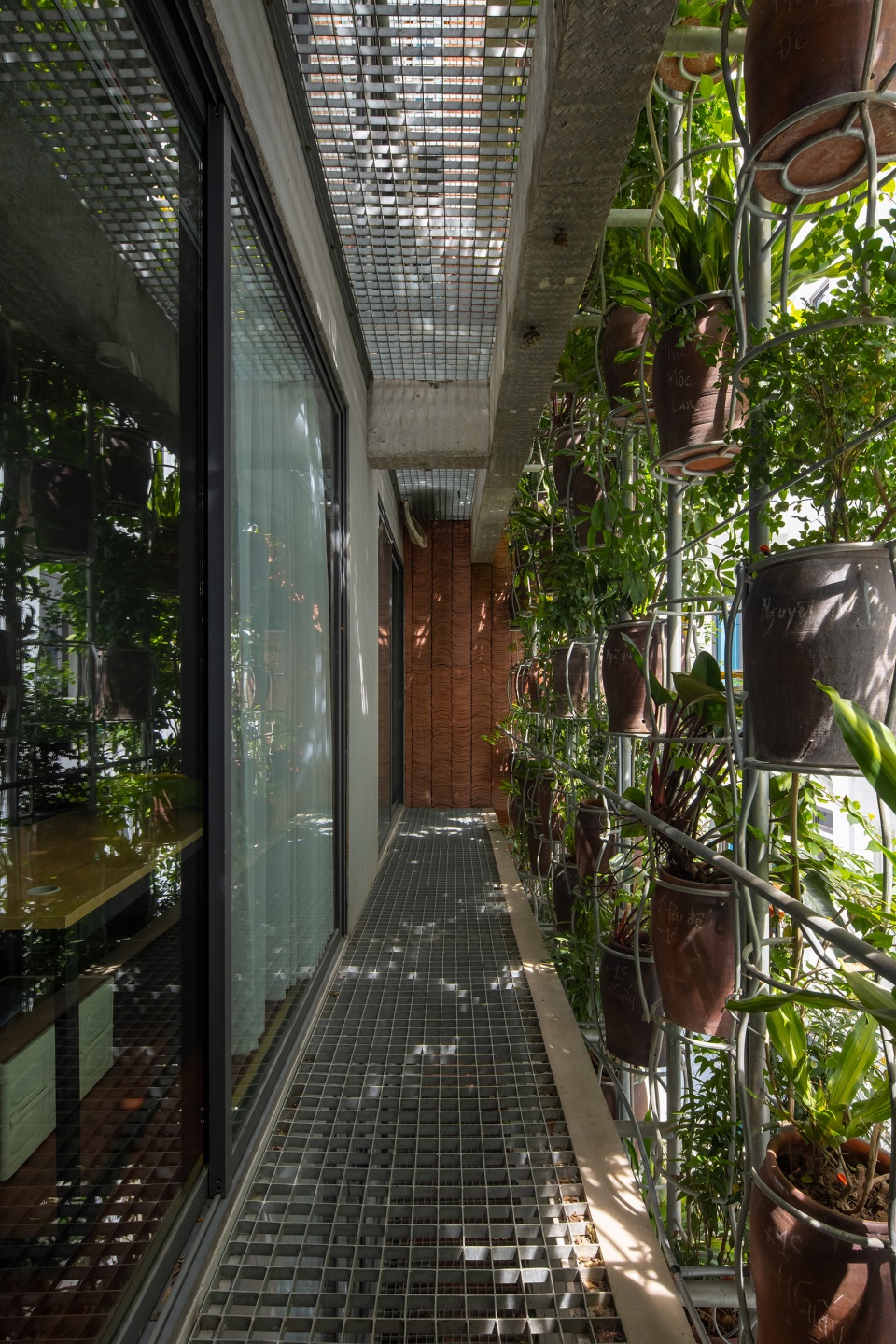 Flying Vegetation
