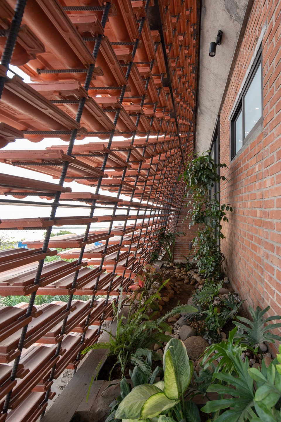TROPICAL FLOW by HP Architects