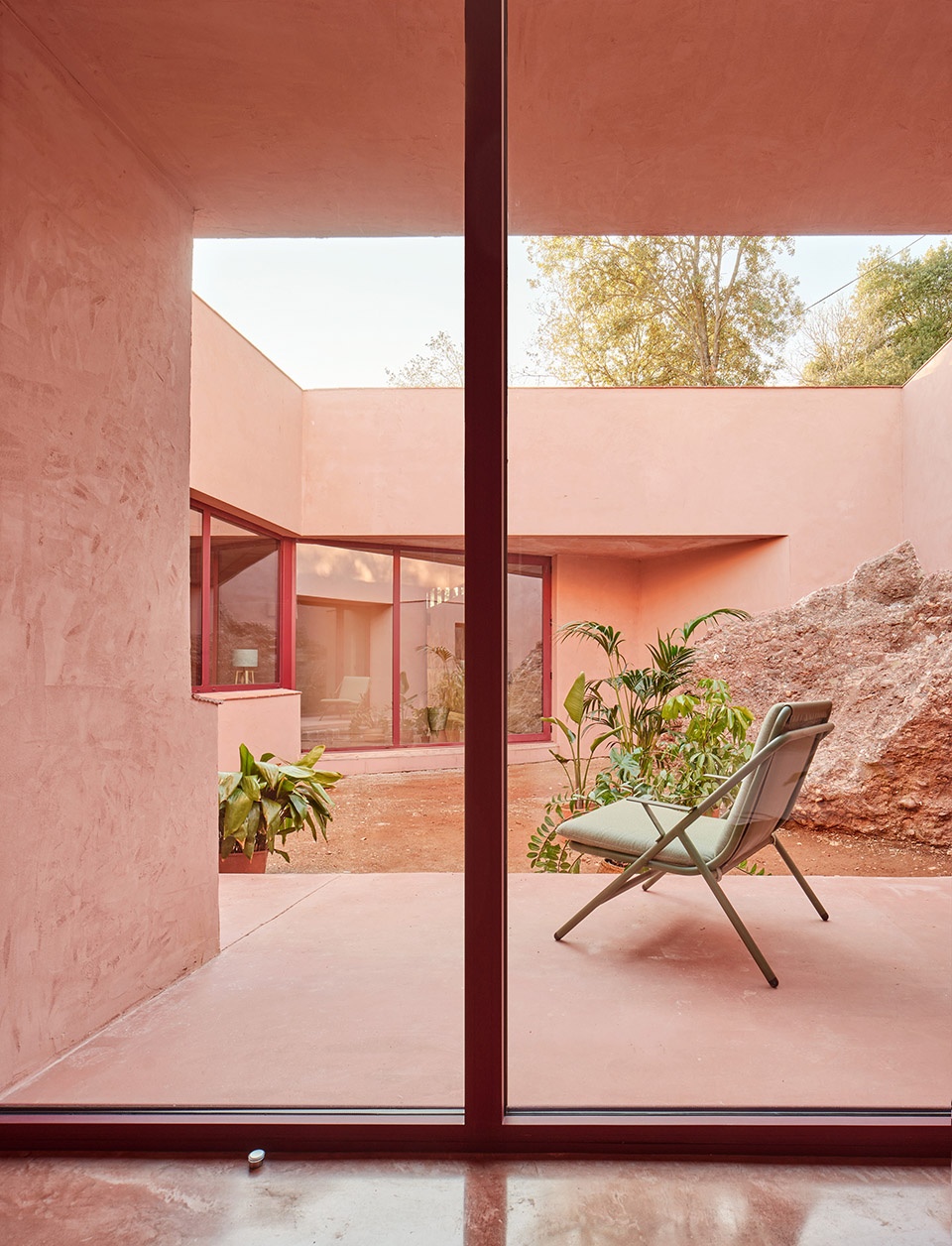 casa sota la mola by twobo arquitectura