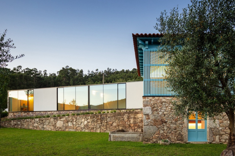 CERDEIRAS HOUSE HOTEL by Tiago do Vale Architects