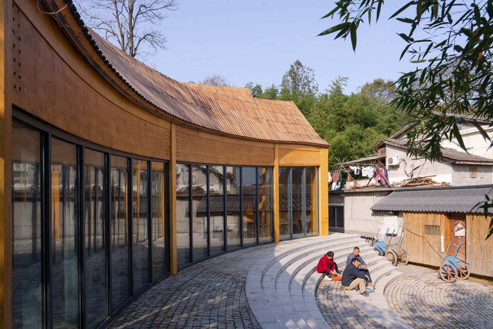 carpenters home by primary architects