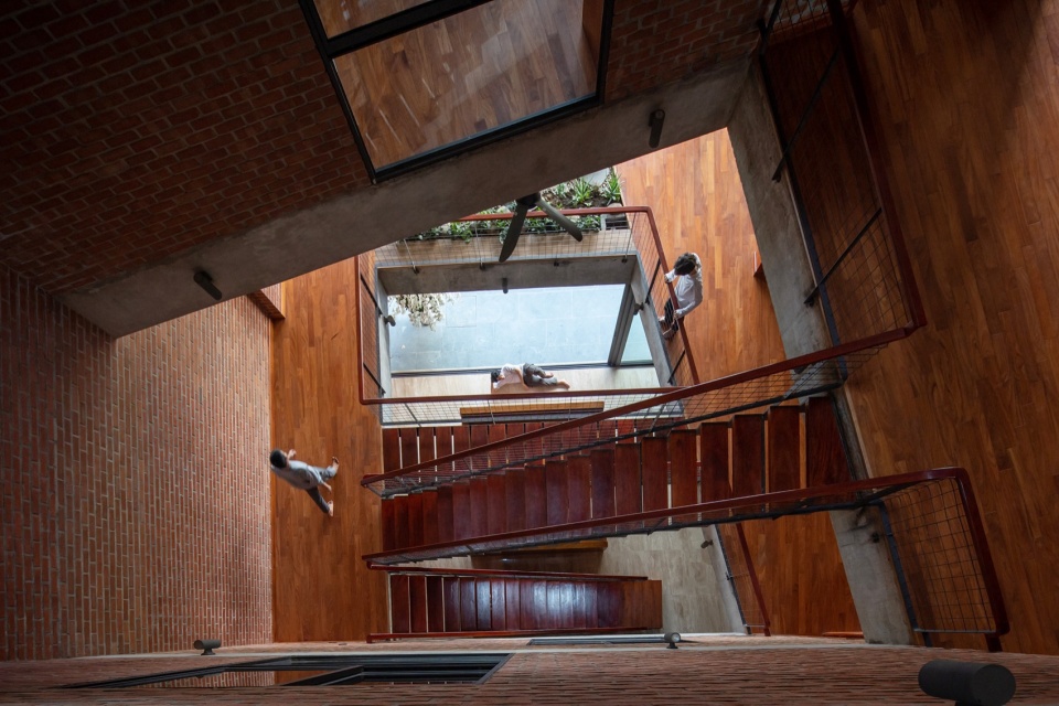 TROPICAL FLOW by HP Architects