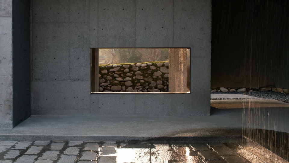 Ink Wash Pool by yad studio