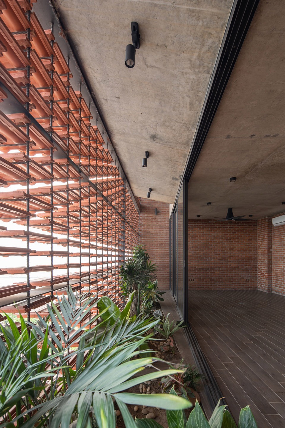 TROPICAL FLOW by HP Architects