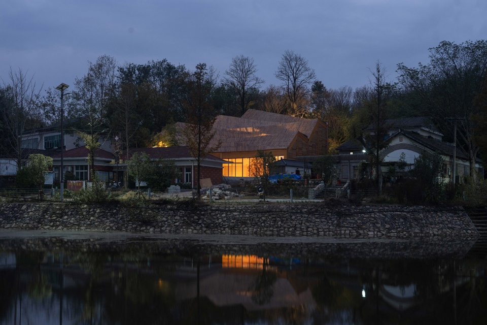 carpenters home by primary architects