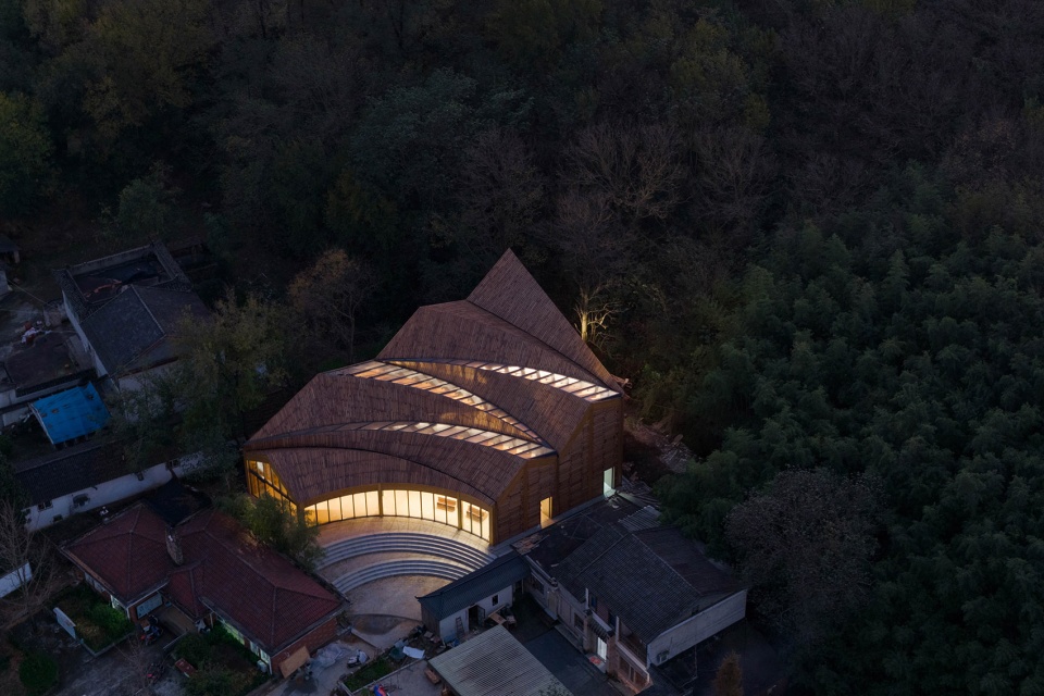 carpenters home by primary architects