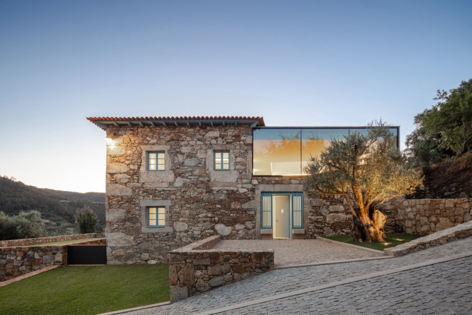 CERDEIRAS HOUSE HOTEL by Tiago do Vale Architects