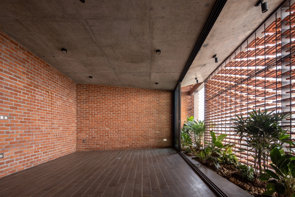 TROPICAL FLOW by HP Architects