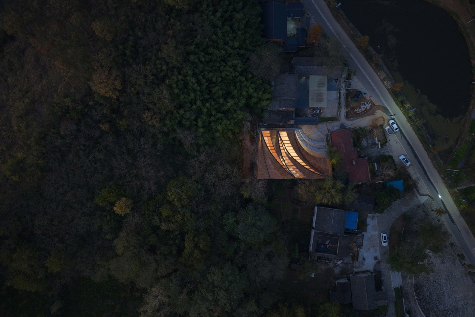 carpenters home by primary architects