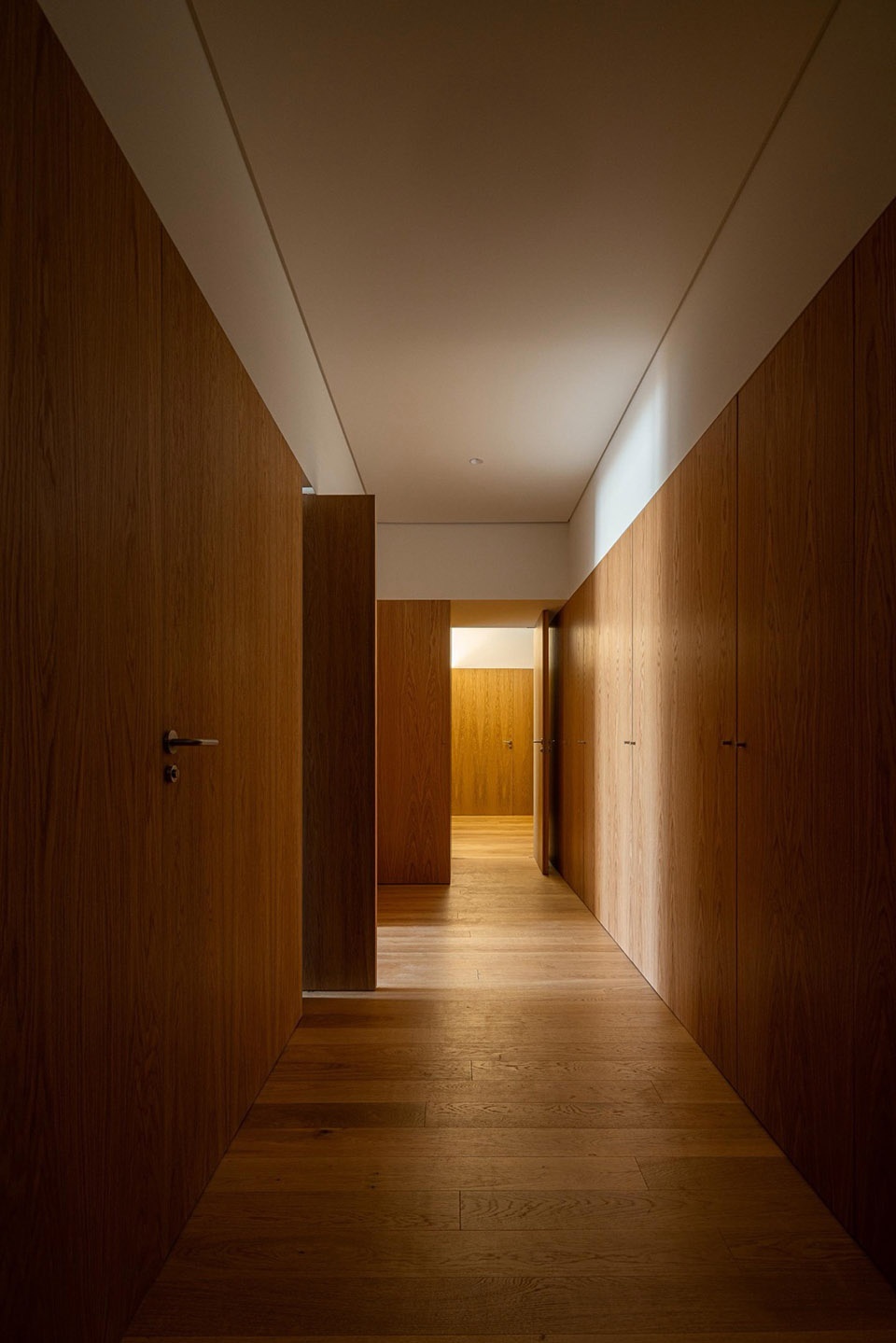 Edifício De Habitacao Multifamiliar Hintze Ribeiro By Helder Da Rocha Arquitectos