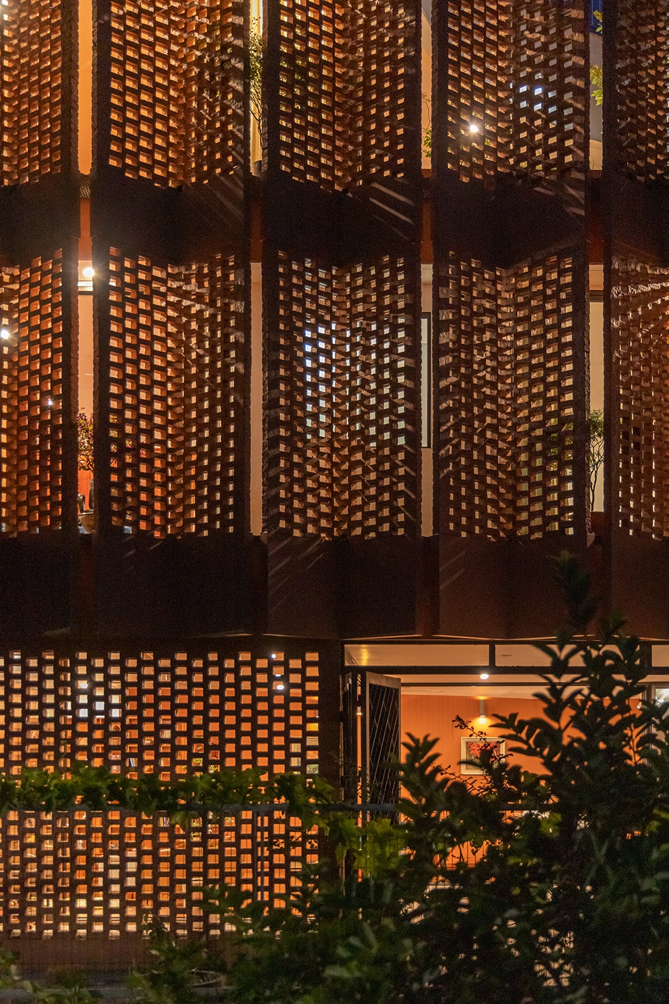 CUBE Creative Usage of Bricks Earth