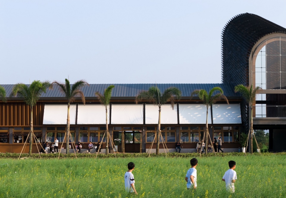 Grain Silo Restaurant Zhuhaishirong Caolang Rice Dream Ecological Park