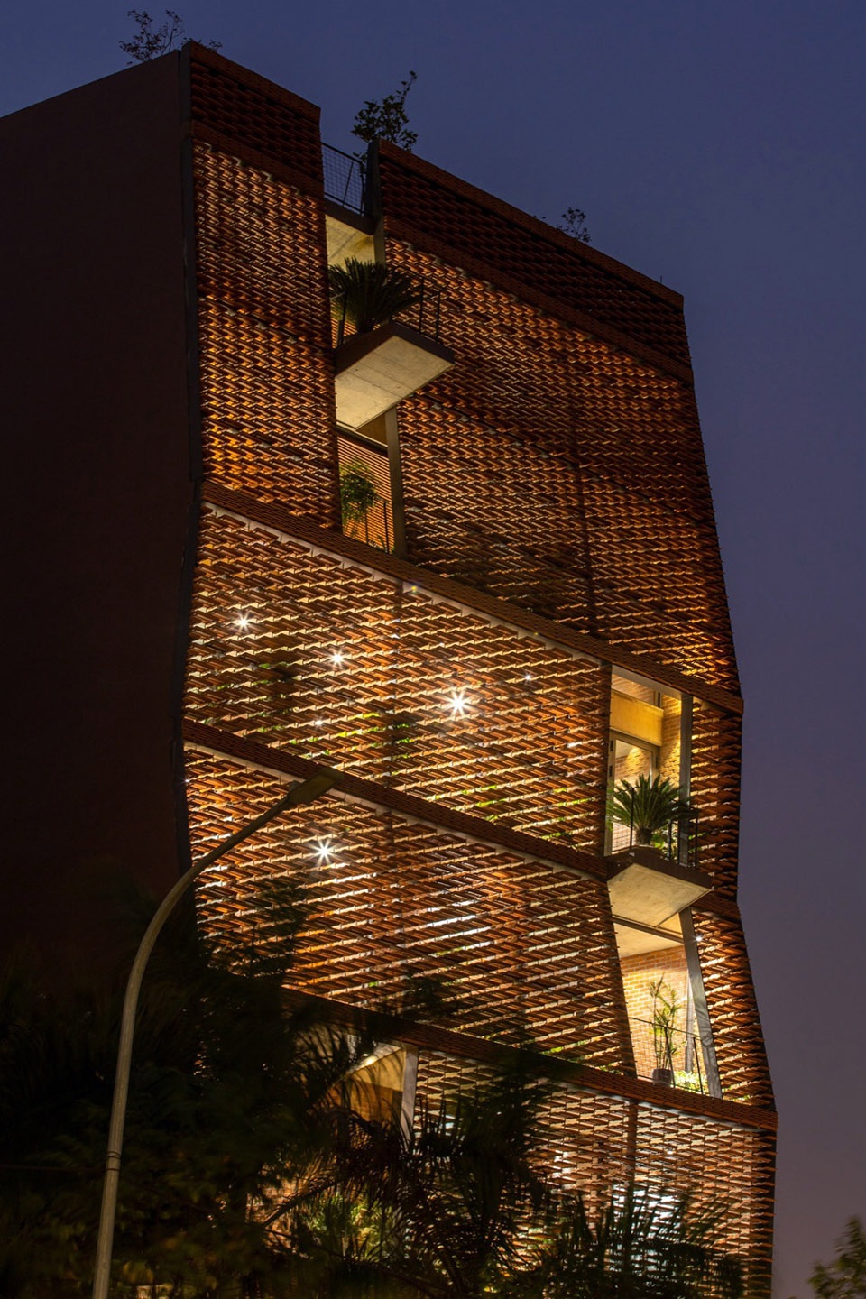 TROPICAL FLOW by HP Architects