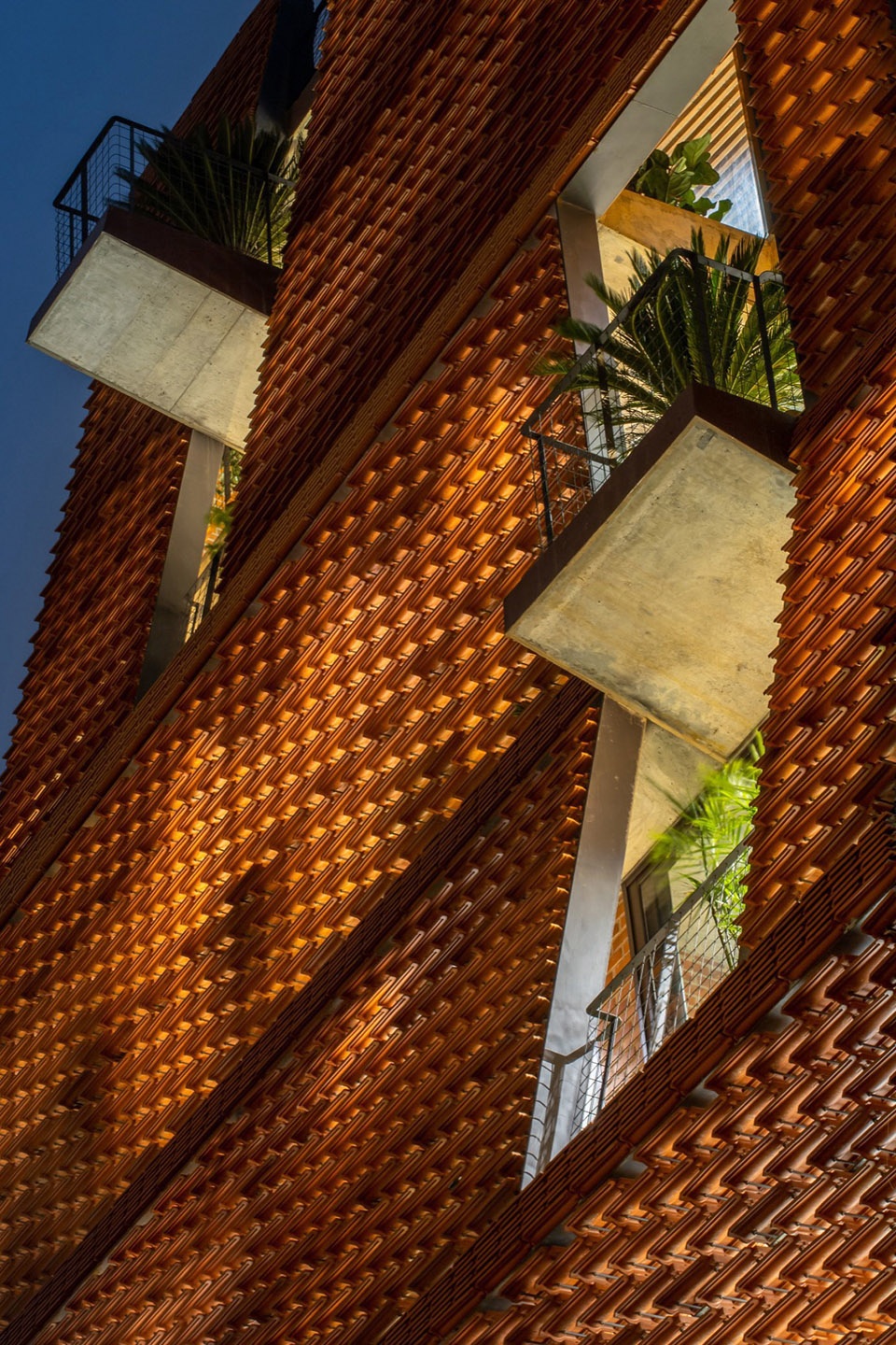 TROPICAL FLOW by HP Architects