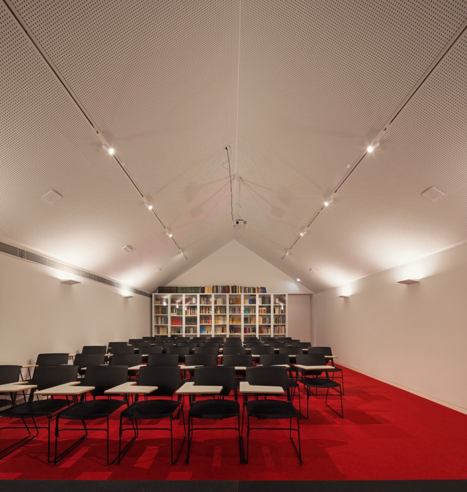 Vila do Bispo Museum by spaceworkers