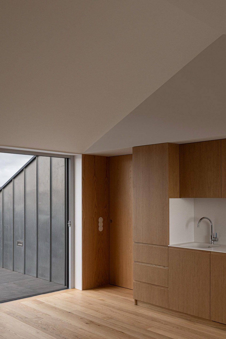 Edifício De Habitacao Multifamiliar Hintze Ribeiro By Helder Da Rocha Arquitectos