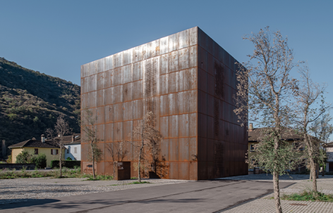 URS HAUSER新酒庄，瑞士 / Wespi de Meuron Romeo architects