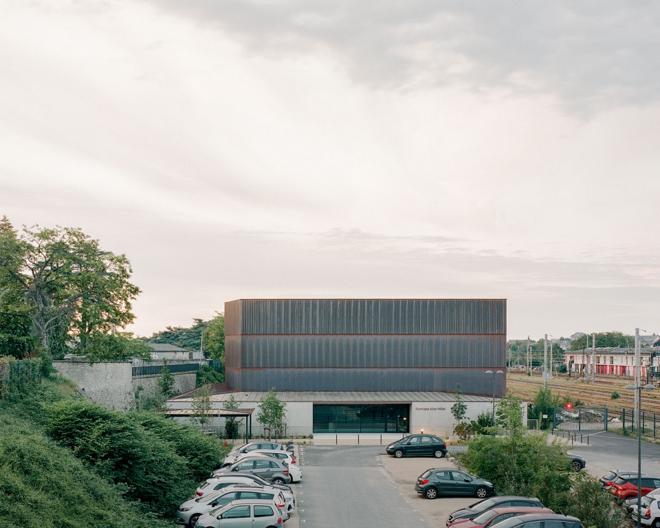 Educational Sports Complex for INSA Centre Val de Loire