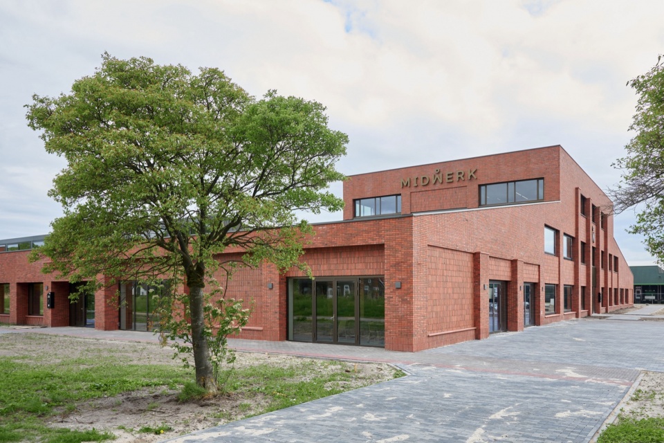 Midwork Building