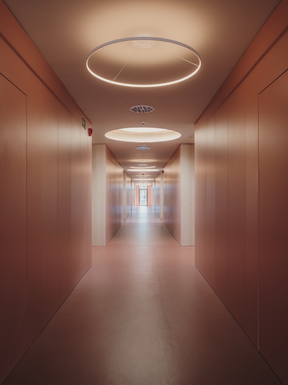 elche neurodevelopment institute phase 1 by arn architects