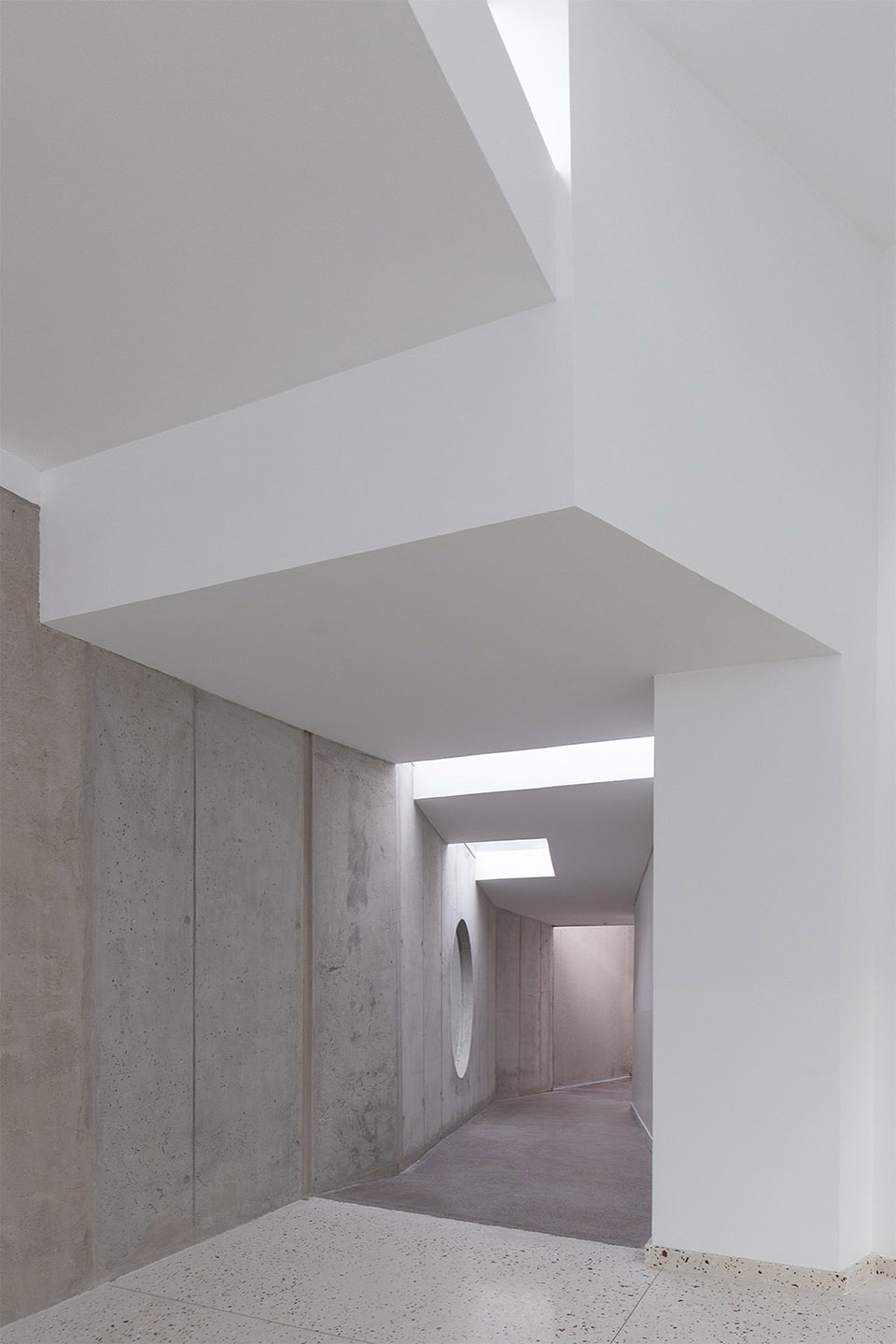 Arts Building Cardinal Spellman Salesian Bilingual School by STUDIO BLUR