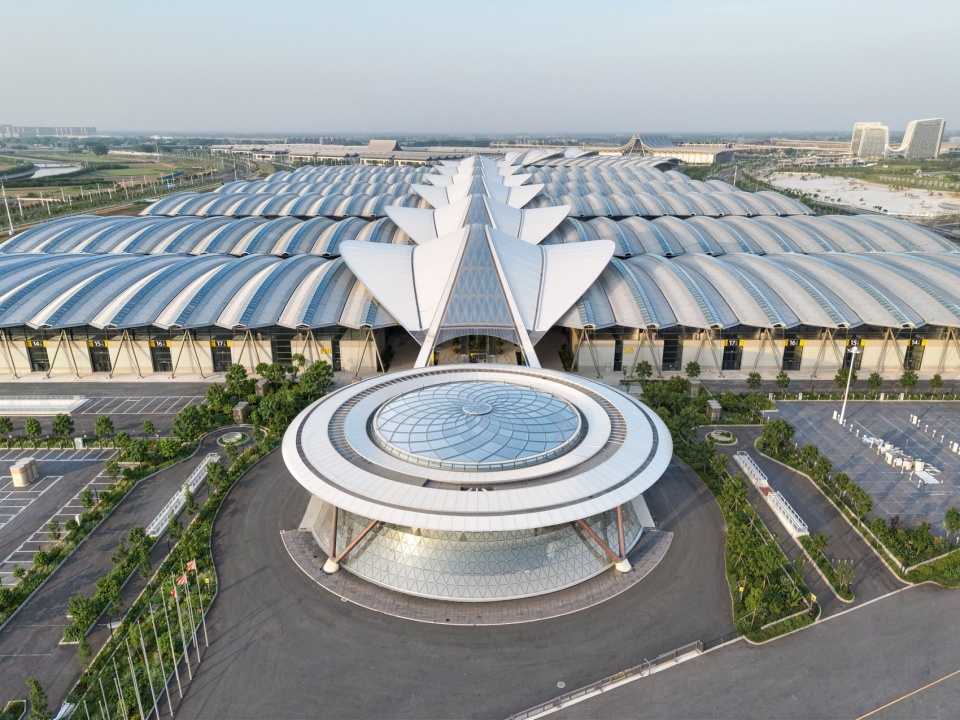 phase 2 of the central china international convention and exhibition centre by rshp