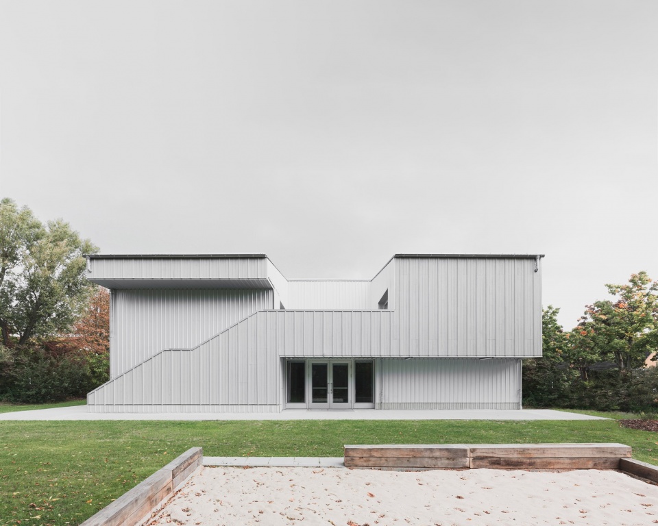 youth club nw80 by aff architekten