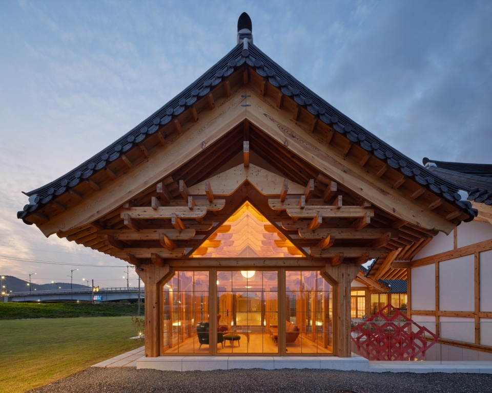 House for Rejuvenation by JK AR 拷贝