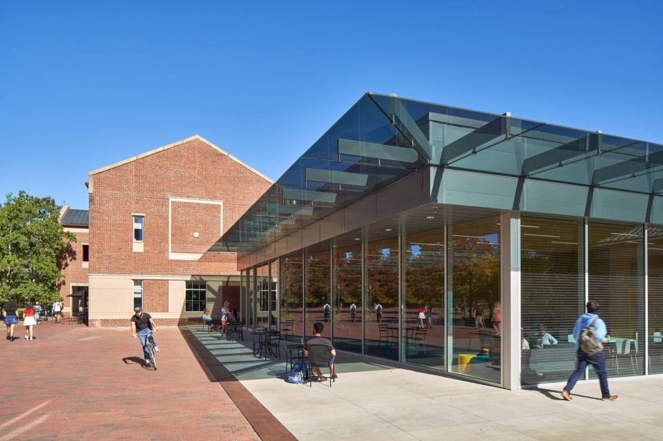 UNC Chapel Hill Chase Dining Hall by Szostak Design