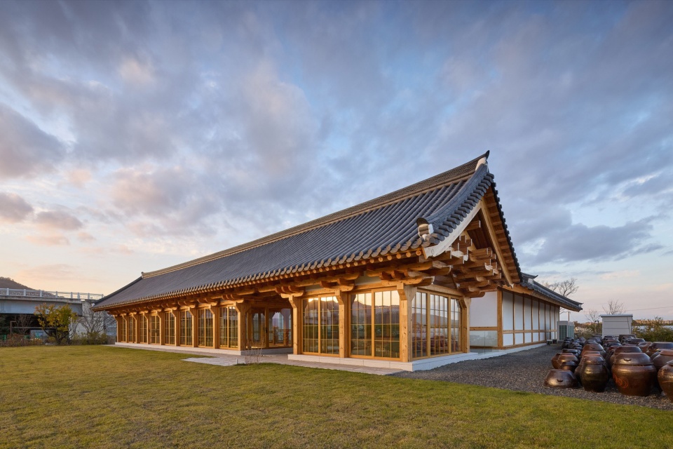 House for Rejuvenation by JK AR 拷贝